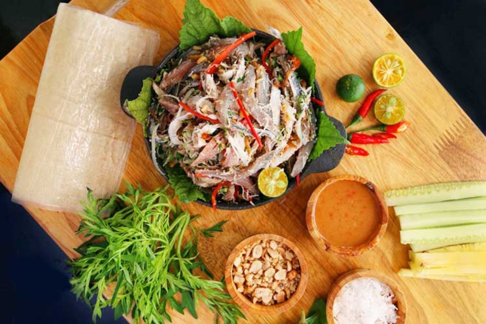 Lạ miệng với món gỏi cá nghéo
