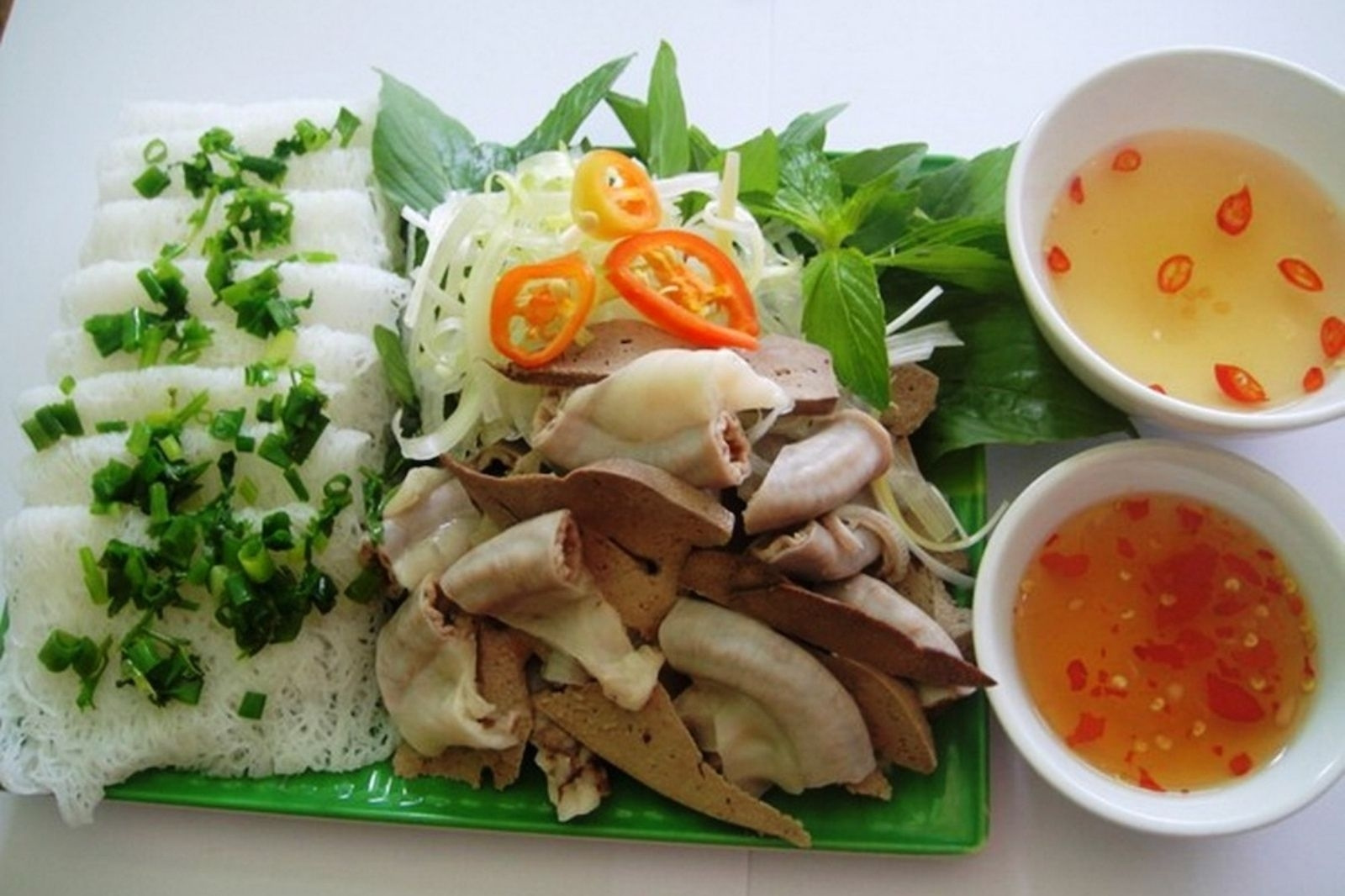 Nhhung-mon-an-quang-tri-luon-khien-du-khach-hai-long