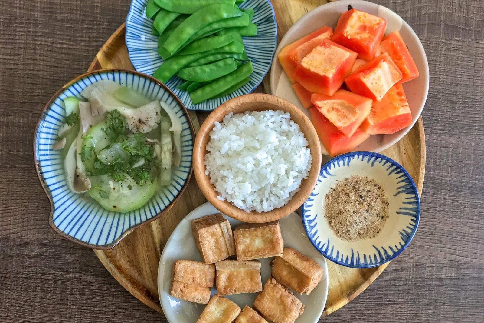 Top 8 quán ăn chay ngon và thanh tịnh nhất ở Đồng Hới, Quảng Bình 6 Thuc-don-mon-chay-da-dang-phong-phu-tot-cho-suc-khoe