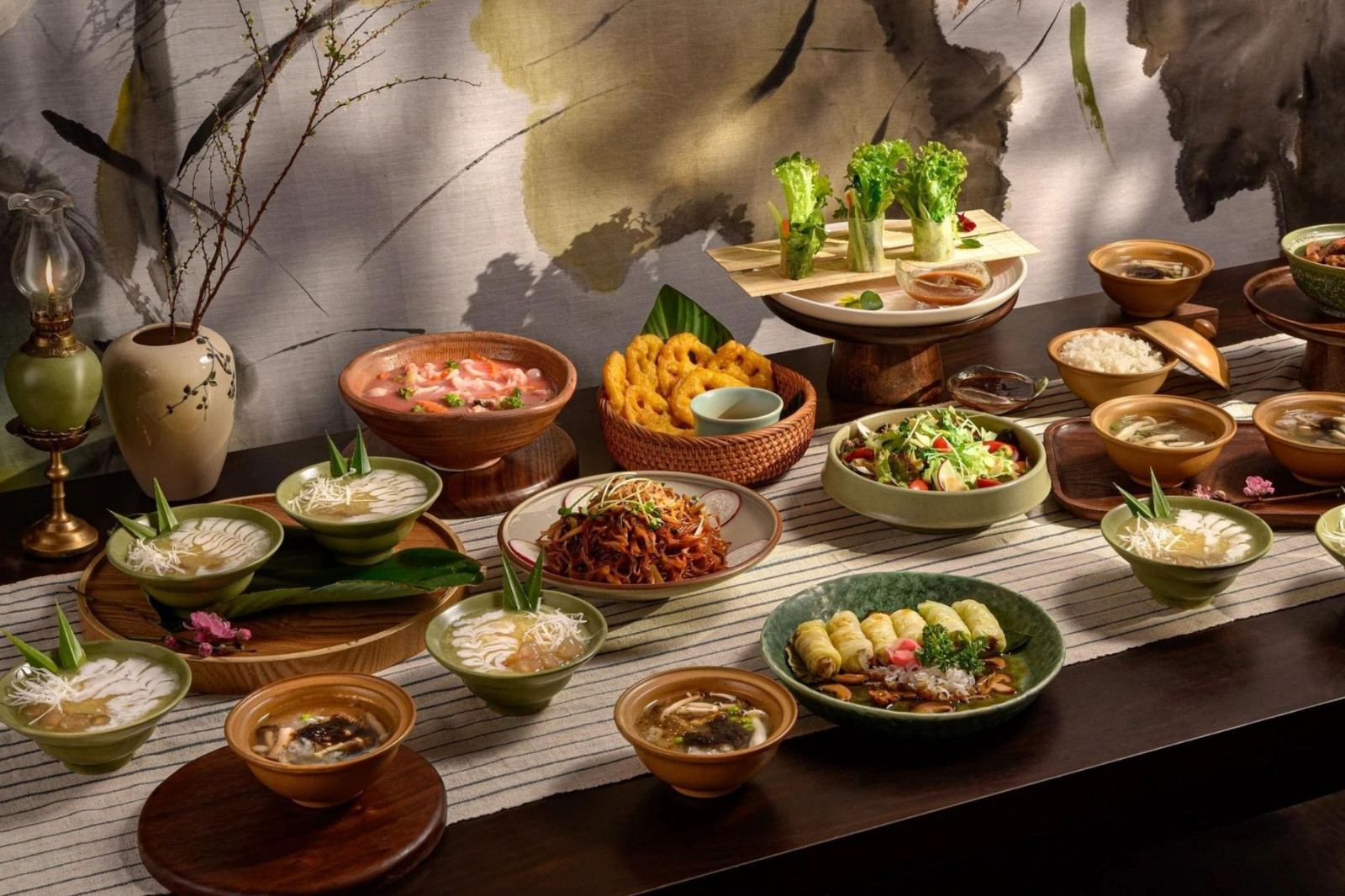 Top 8 quán ăn chay ngon và thanh tịnh nhất ở Đồng Hới, Quảng Bình 7 Cac-mon-chay-duoc-chuan-bi-cong-phu-bay-bien-tinh-te