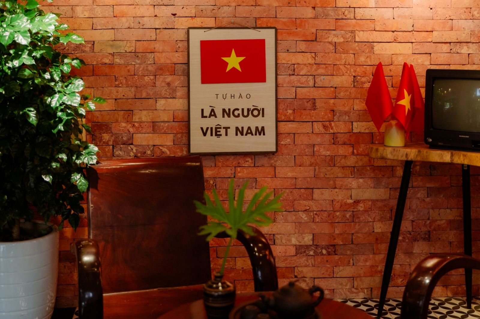Điểm danh 3 quán cà phê Đồng Hới rực rỡ cờ hoa chào mừng Quốc Khánh 2/9 5 Check-in quán cà phê chào mừng Quốc Khánh