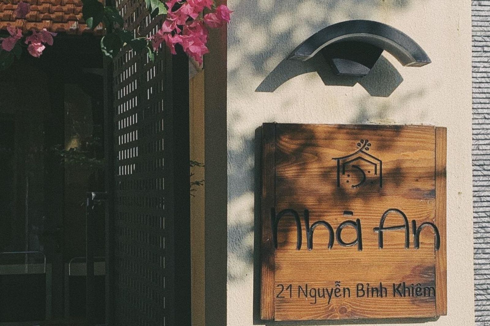 Nhà An Cafe mang đến một không gian bình yên, tĩnh lặng