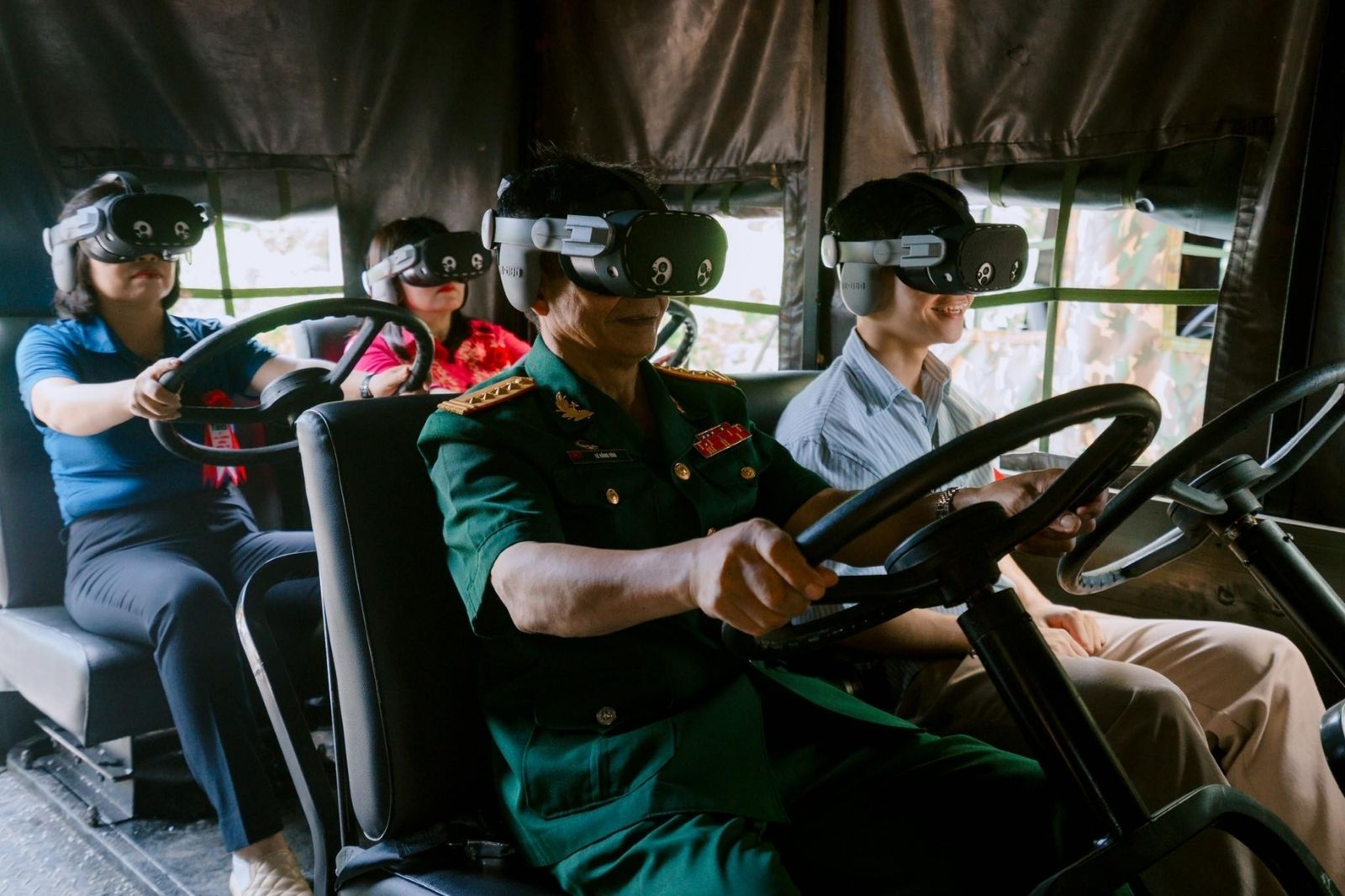 Trải nghiệm lái xe với công nghệ 9D